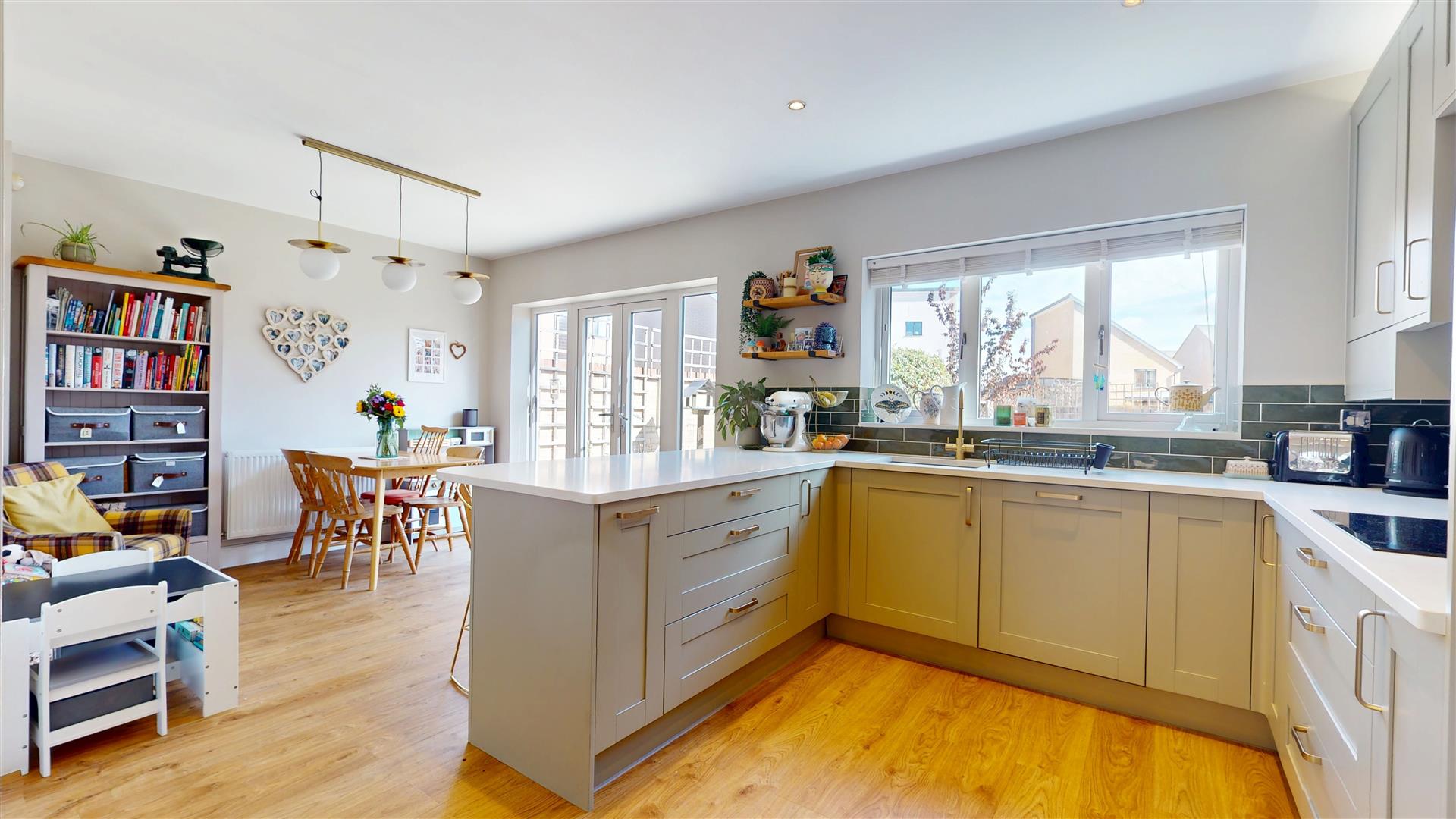 5 bed property in Portland Court, Milton Keynes